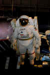SpaceCenter-13.JPG (187331 bytes)